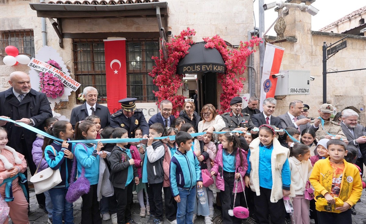 GAZİANTEP’TE POLİS EVİ KAFE AÇILDI