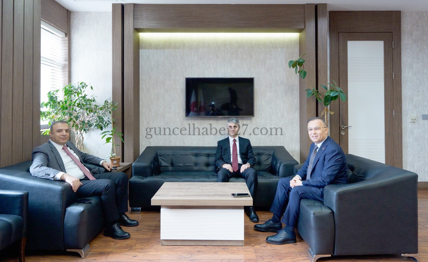 VALİ ÇEBER’DEN ADLİYE SARAYINA ZİYARET