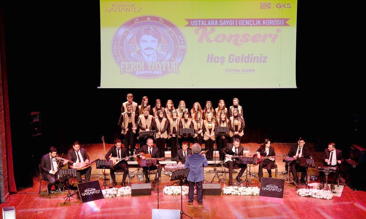 GAZİANTEP’TE FERDİ TAYFUR ŞARKILARI