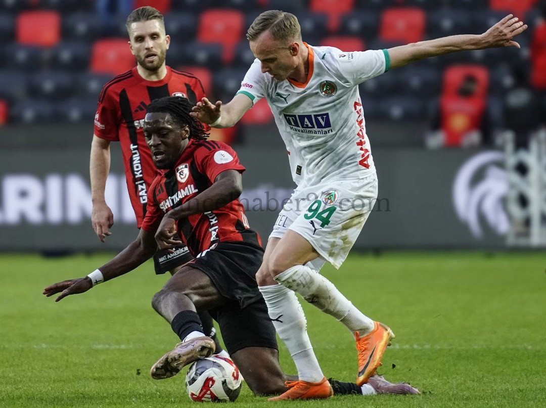 GAZİANTEP FK-ALANYASPOR:1-1