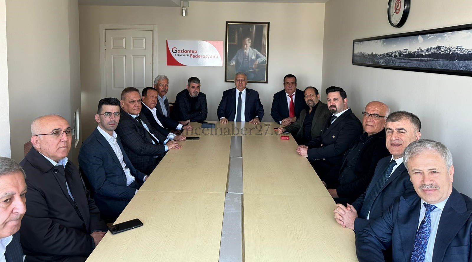 İSTANBUL İSLAHİYELİLER DERNEK BAŞKANI DEMİR, GÜVEN TAZELEDİ