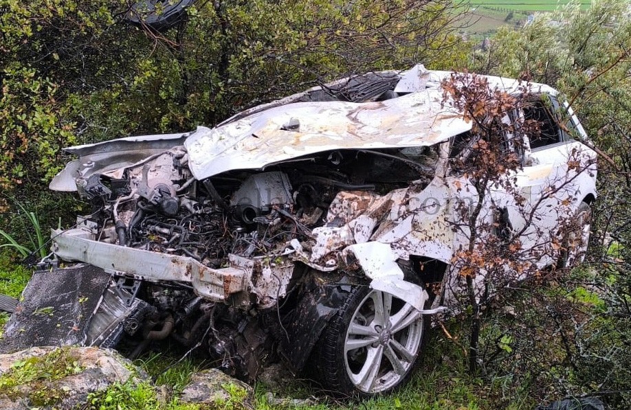 DEVRİLEN OTOMOBİLİN SÜRÜCÜSÜ HAYATINI KAYBETTİ