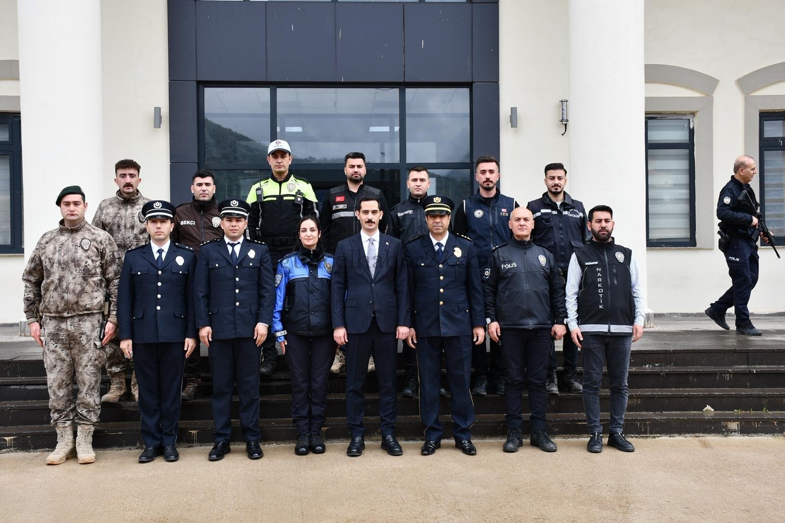 POLİSLERDEN KAYMAKAM SOYLU’YA ZİYARET