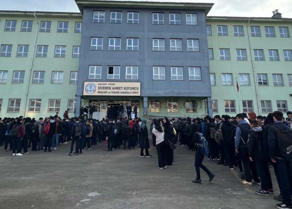 ŞANLIURFA’DA LİSEYE SİLAHLI SALDIRI: 16 YARALI