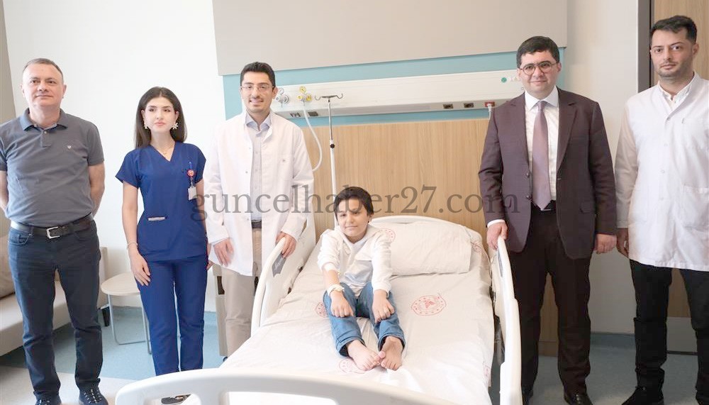 ŞEHİR HASTANESİNDE KASIĞINDAN ALINAN DOKU NAKLİYLE KOŞMAYA BAŞLADI