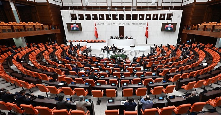 TBMM’DE SOSYAL MEDYAYA 15 YAŞ DÜZENLEMESİ KANUN TEKLİFİ KABUL EDİLDİ.