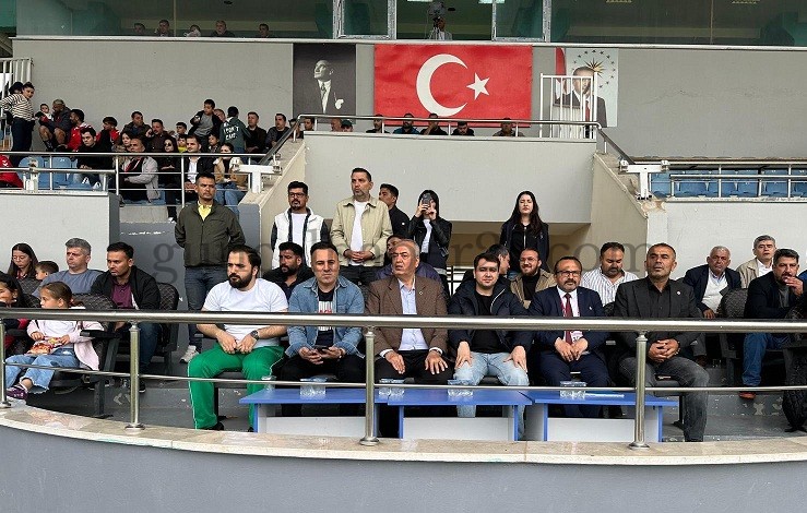HASSA KAYMAKAMI KAHRAMAN’DAN HASSASPOR’A DESTEK