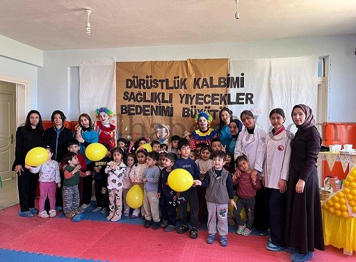 AKBEZ MTAL ÖĞRENCİLERİNDEN ÖRNEK DAYANIŞMA ÇALIŞMASI
