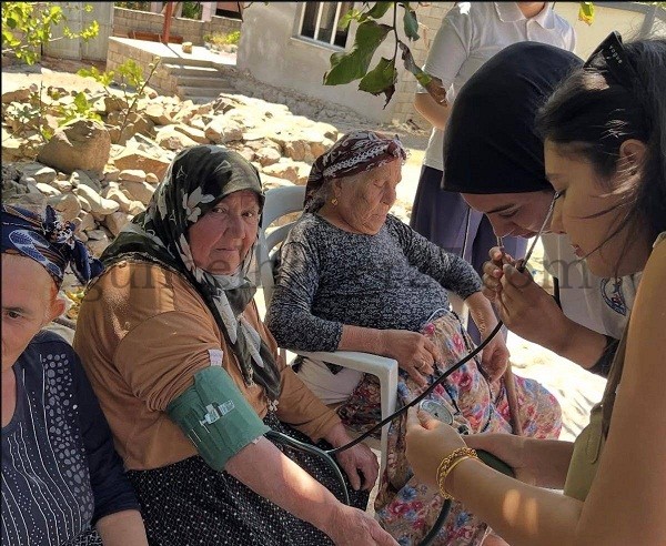 ÖĞRENCİLERDEN KIRSALDA ANLAMLI SAĞLIK ÇALIŞMASI