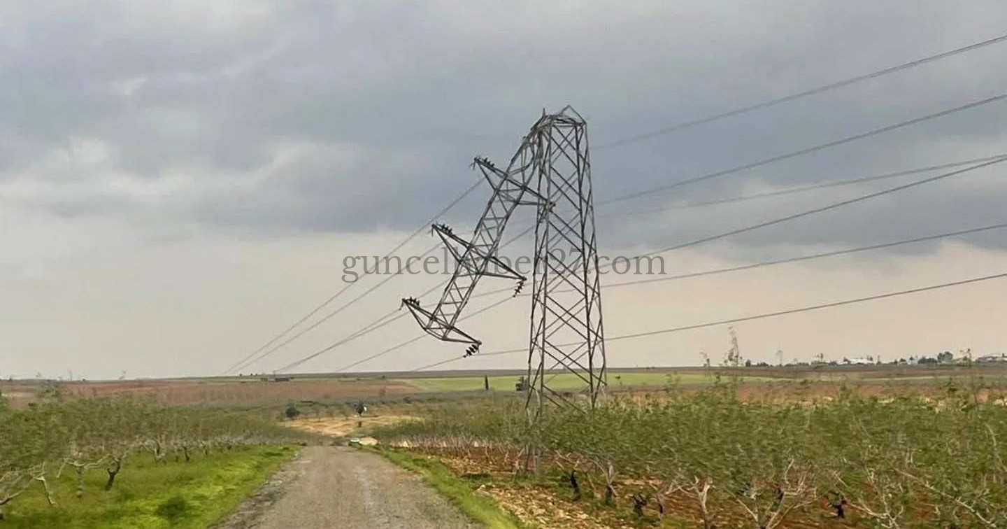 CARABLUSA ELEKTİRK SAĞLAYAN YÜKSEK GERİLİM DİREKLERİ ZARAR GÖRDÜ