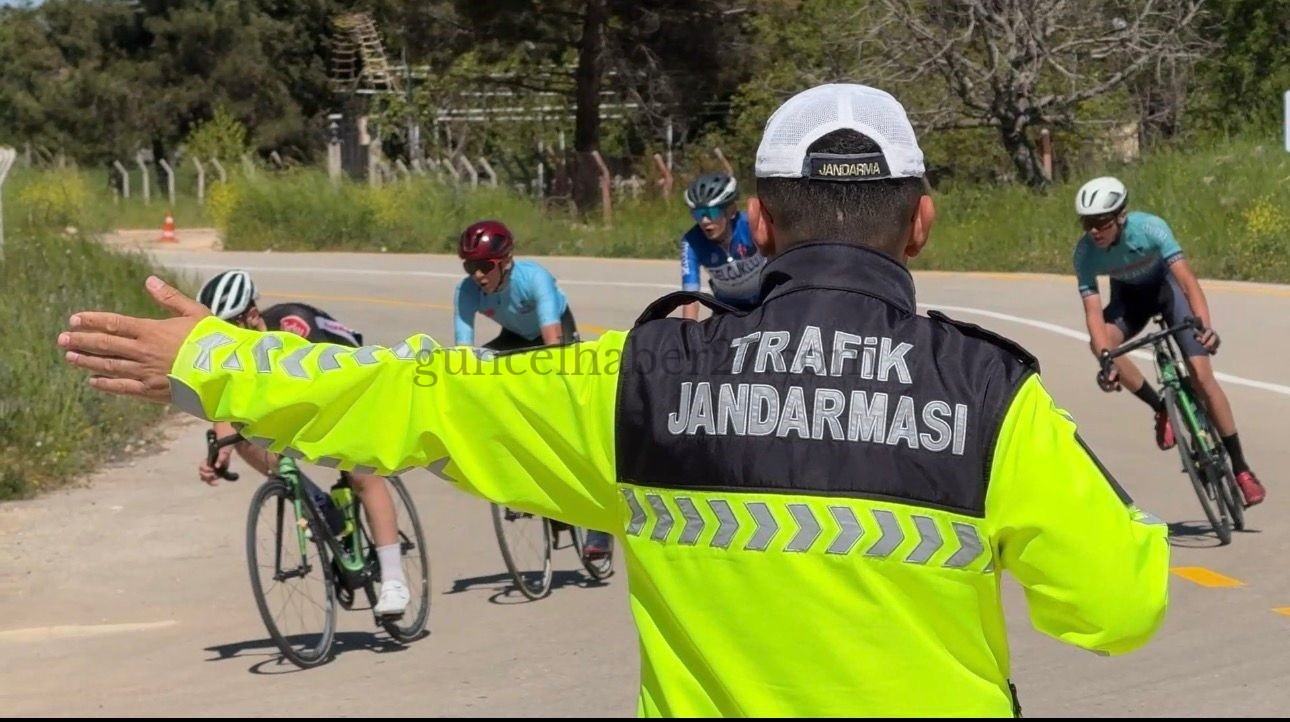 GAZİANTEP’TE BİSİKLET YARIŞLARI GÜVENLİK ÖNLEMLERİ ALTINDA YAPILDI