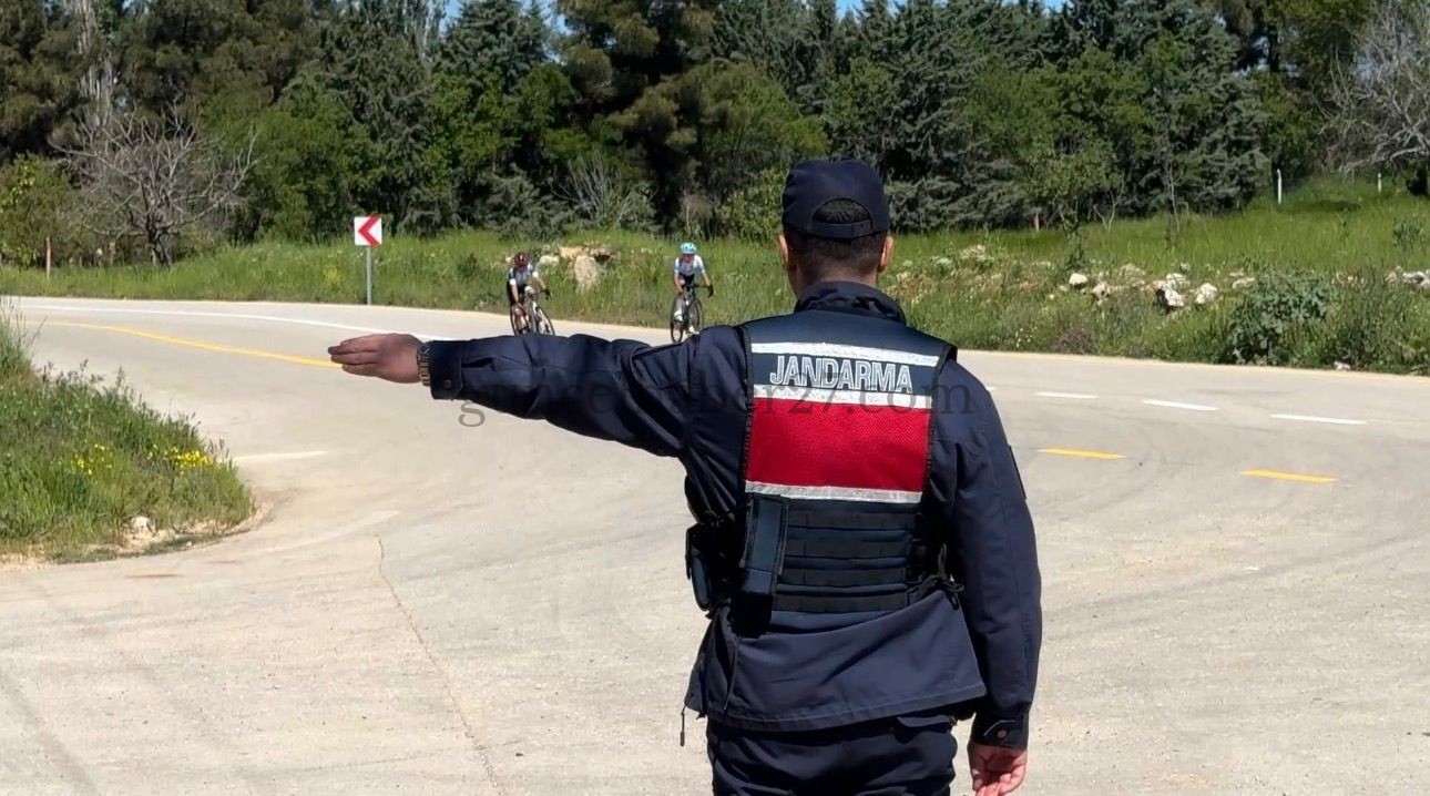 GAZİANTEP’TE BİSİKLET YARIŞLARI GÜVENLİK ÖNLEMLERİ ALTINDA YAPILDI
