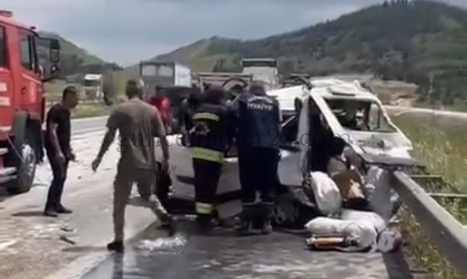 TAG OTOYOLUNDA KORKUNÇ KAZA: 2 ÖLÜ, 2 YARALI-VİDEOLU