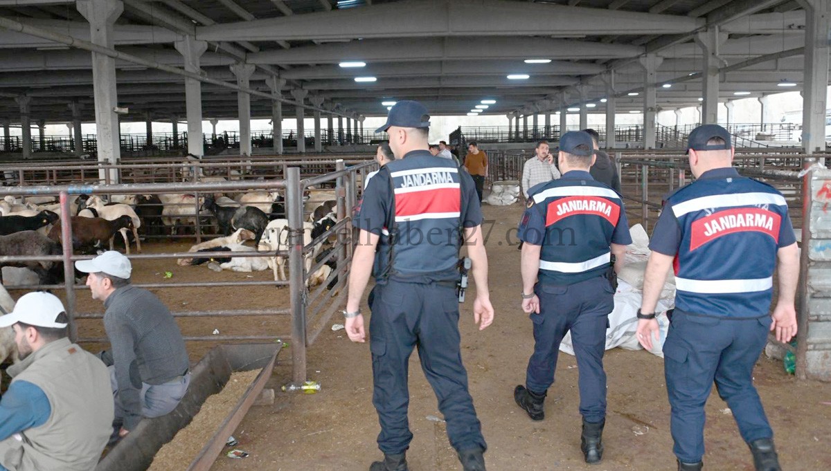 GAZİANTEP’TE JANDARMA EKİPLERİ SAHADA