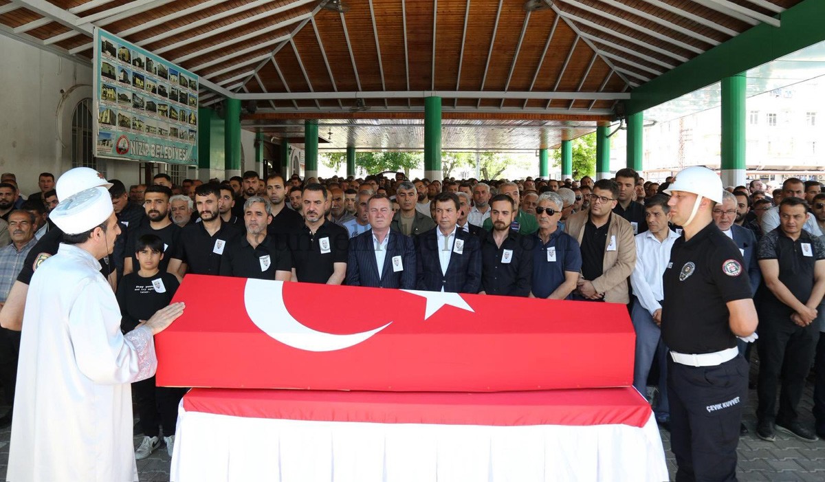 POLİS MEMURU KALKAN SON YOLCULUĞUNA UĞURLANDI