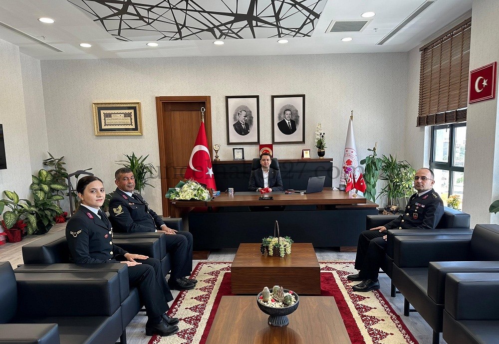 HASSA KAYMAKAMI KAHRAMAN, JANDARMAYI KABUL ETTİ