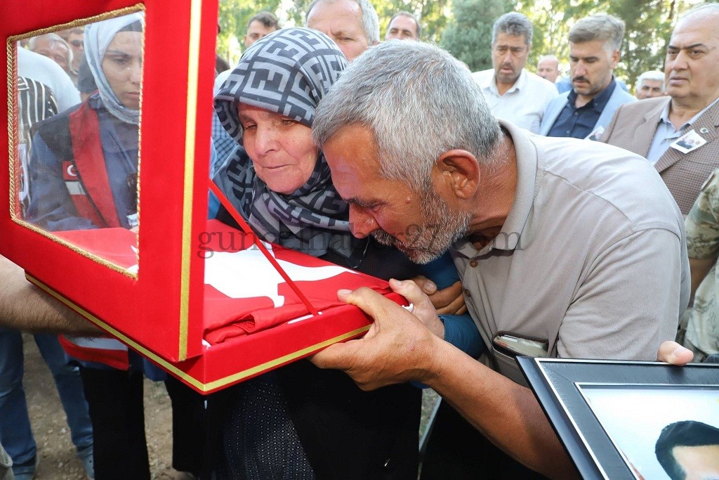ŞEHİT UZMAN ÇAVUŞ MESTEKİ TOPRAĞA VERİLDİ