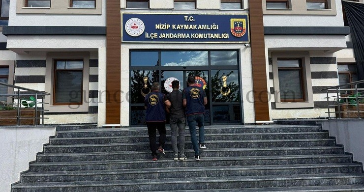 12 YIL VE ÜZERİ HAPİS CEZASI BULUNAN 2 FİRARİ HÜKÜMLÜ YAKALANDI