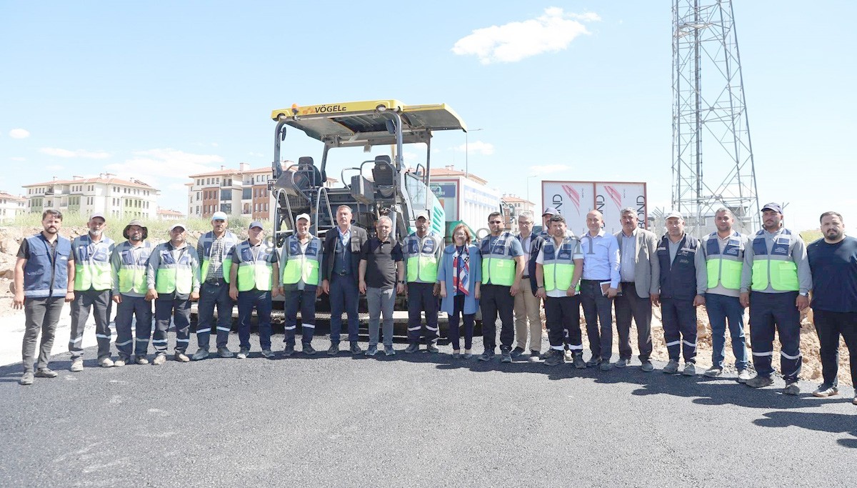 GAZİANTEP BÜYÜKŞEHİR ASFALT SEZONUNU AÇTI