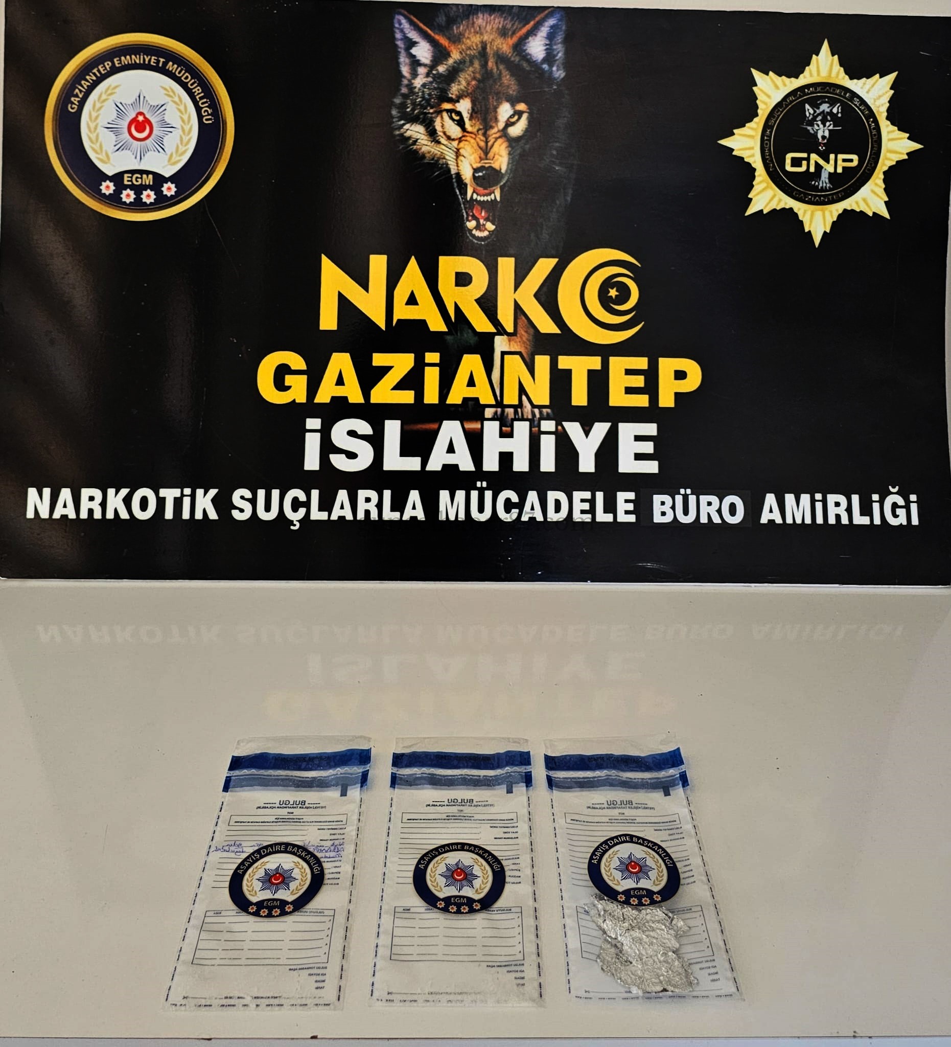 FİRARİ HÜKÜMLÜ UYUŞTURUCUYLA YAKALANDI