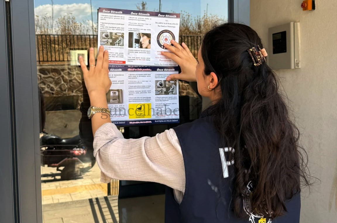 POLİS’TEN EVDEN HIRSIZLIKLARA KARŞI BİLGİLENDİRME