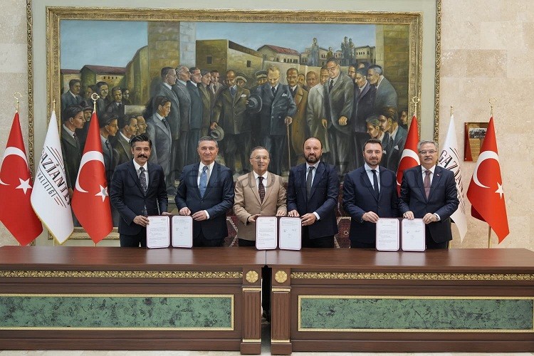 BURTEKS GROUP’TAN EĞİTİME 70 MİLYON LİRALIK DESTEK