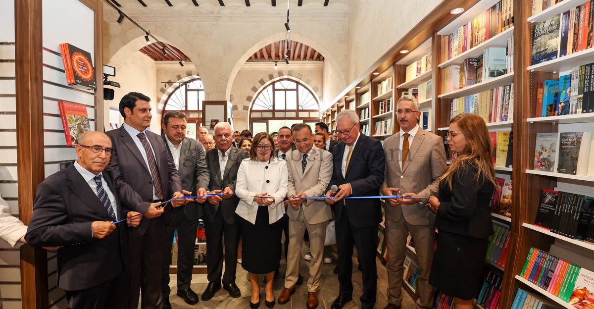 GAZİANTEP’TE İŞ BANKASI KÜLTÜR YAYINLARI KİTABEVİ AÇILDI
