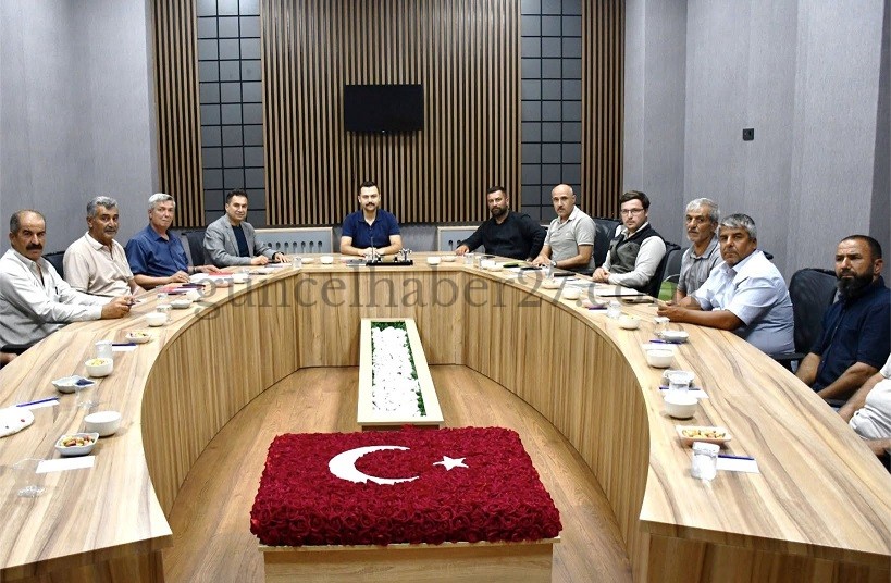 İSLAHİYE’DE TARIMSAL ÜRETİMİN GELİŞTİRİLMESİ İÇİN TOPLANTI YAPILDI