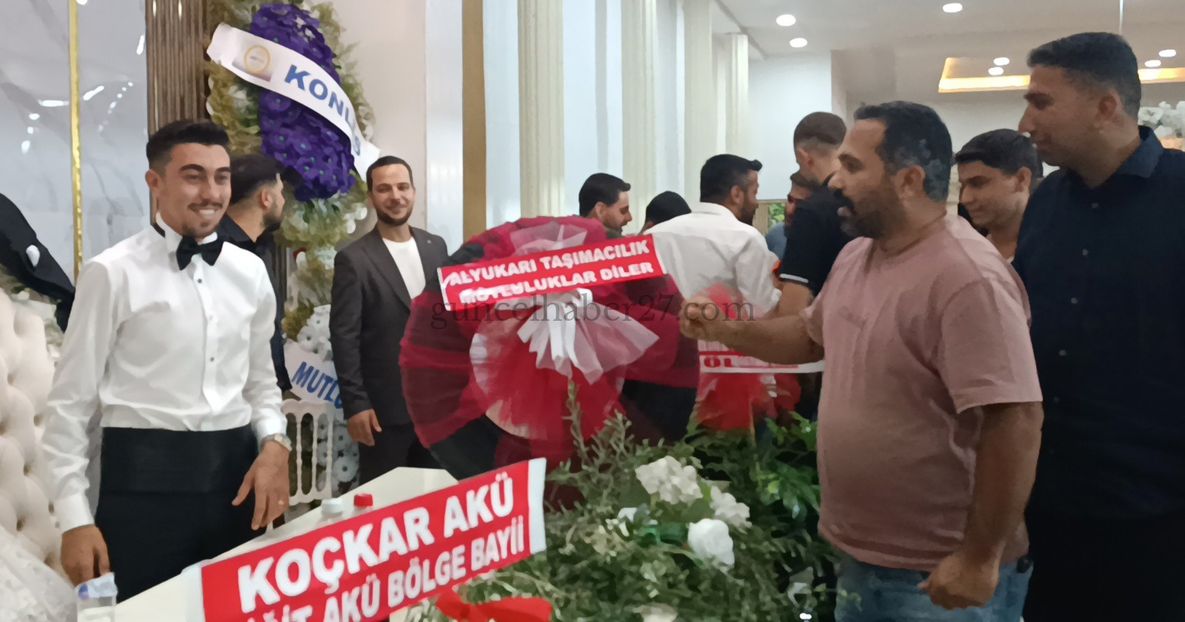 DÜĞÜNDE ALTIN YERİNE ARAÇ LASTİĞİ HEDİYE ETTİ -VİDEOLU