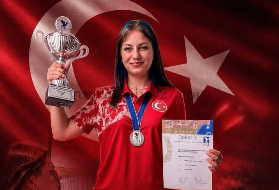 GAZİANTEP’Lİ İDİL CEYLİN YIRTAR DÜNYA İKİNCİSİ OLDU