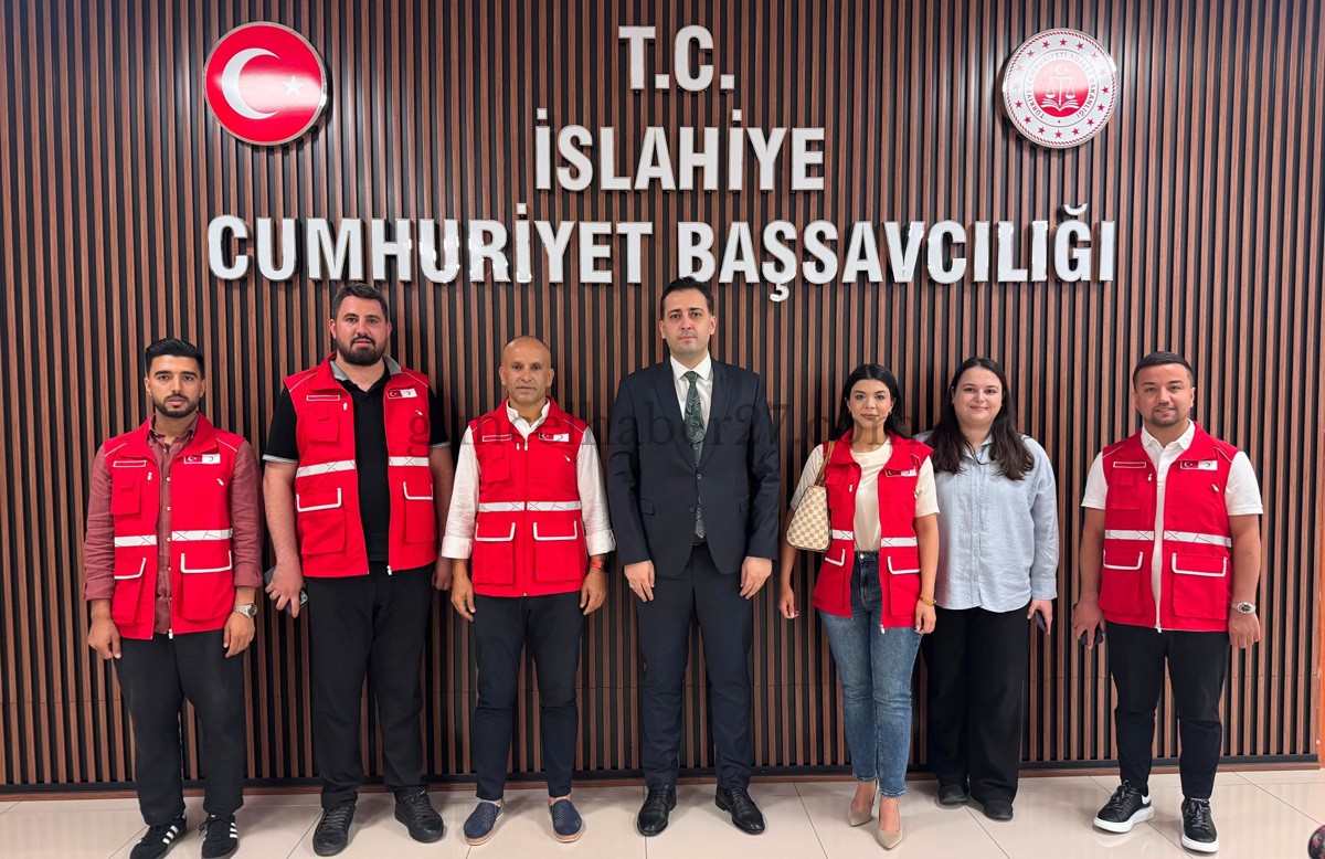TÜRK KIZILAYDAN KAYMAKAM VE BAŞSAVCIYA ZİYARET