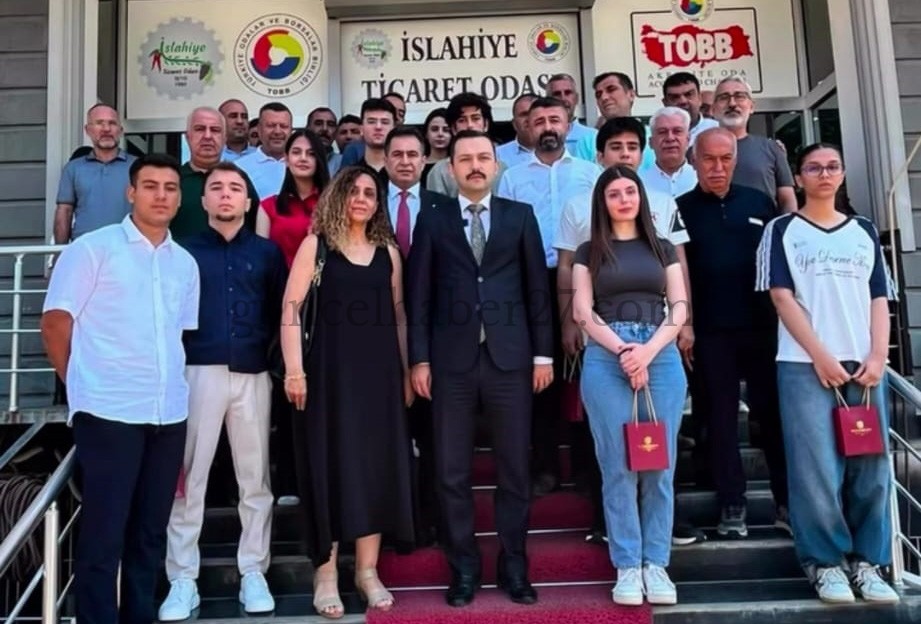 TİCARET ODASINDAN GELENEKSEL YKS BAŞARI ÖDÜLÜ