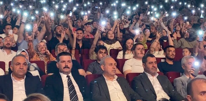 GAZİANTEP AHMET ŞAFAK KONSERİYLE COŞTU