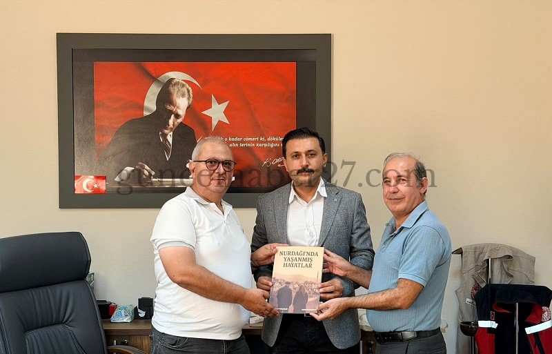 EDİTÖRLERDEN KURTOĞLU’NA HAYIRLI OLSUN ZİYARETİ