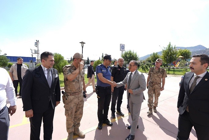 GAZİANTEP VALİSİ ÇEBER’DEN İSLAHİYE KAYMAKAMI OĞUZTÜRK’E ZİYARET