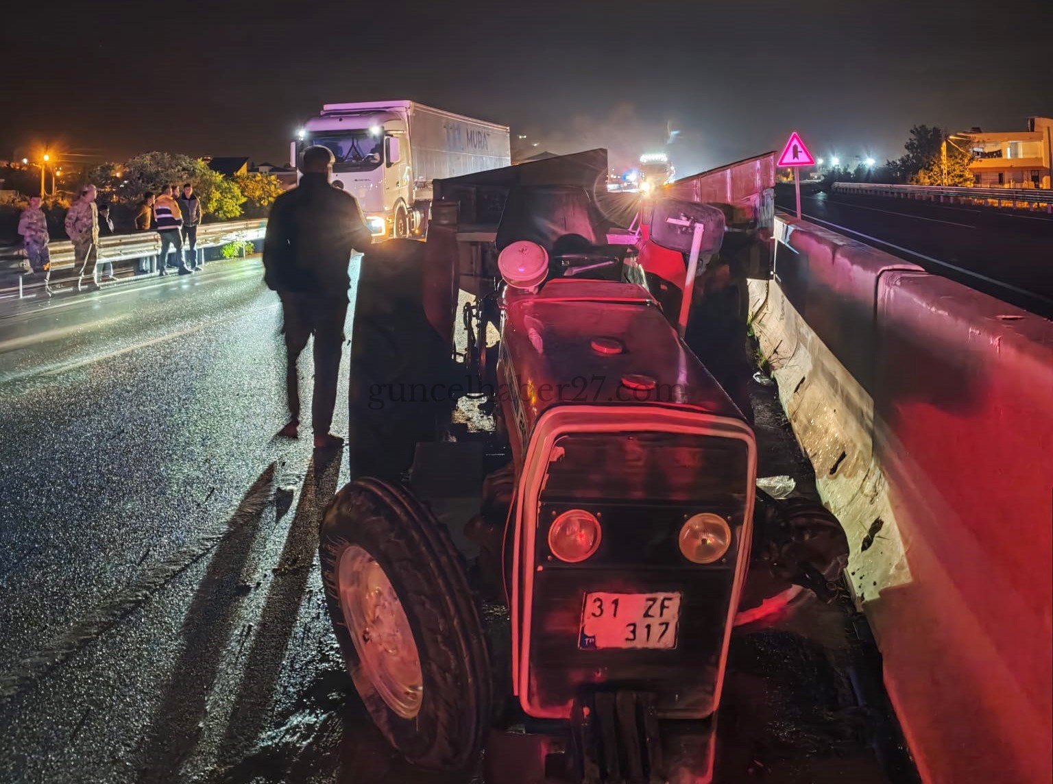 İSLAHİYE’DE TIR İLE ÇARPIŞAN TRAKTÖR SÜRÜCÜSÜ HAYATINI KAYBETTİ