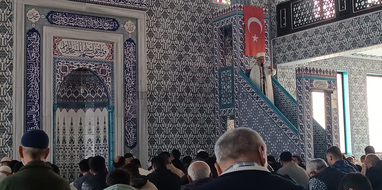 CUMA HUTBESİ; BİRLİK VE BERABERLİK