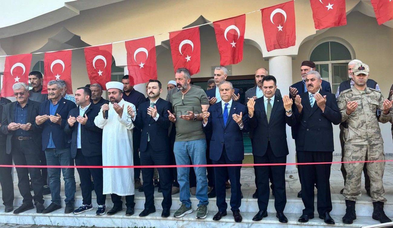 İSLAHİYE’DE CAMİİ DUALARLA İBADETE AÇILDI