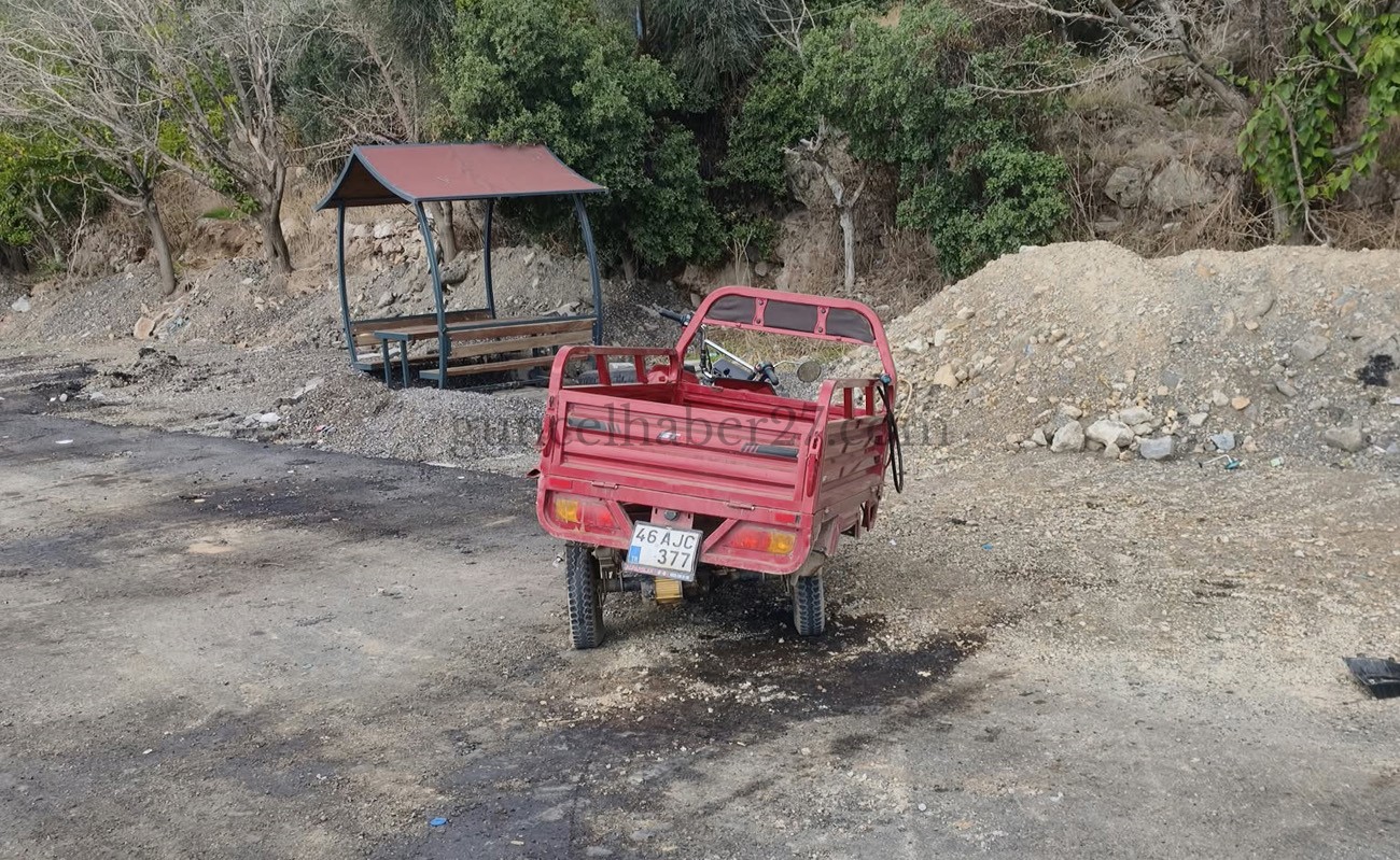 NURDAĞI’NDA OTOMOBİL İLE MOTOR ÇARPIŞTI:2 YARALI
