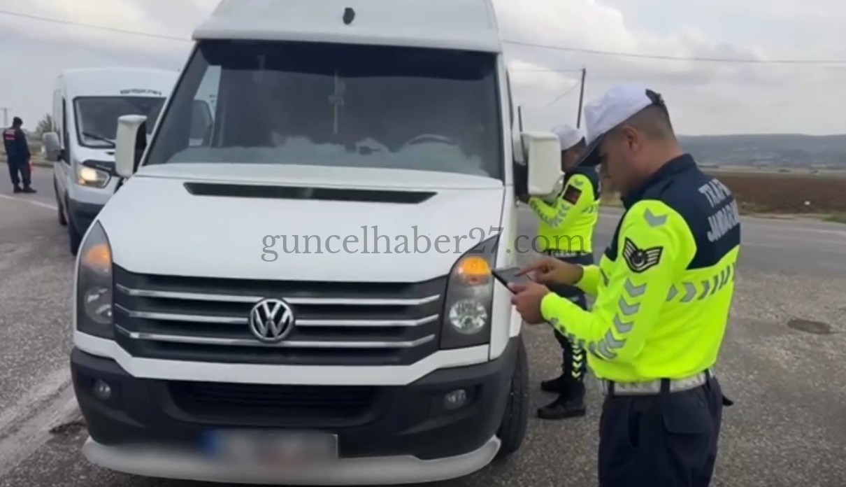 GAZİANTEP’TE OKUL GÜVENLİĞİ DENETİMLERİ: 181 ARANAN KİŞİ YAKALANDI